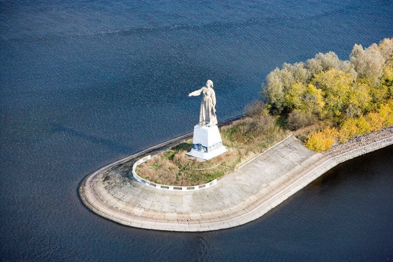 Монумент "Мать Волга". г. Рыбинск